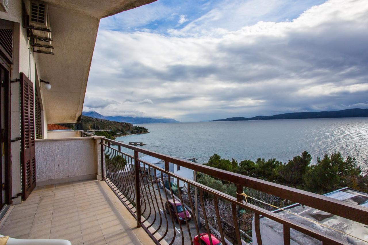 Apartmani Pava โอมิช ภายนอก รูปภาพ