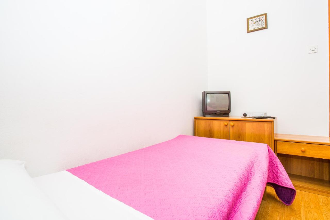 Apartmani Pava โอมิช ภายนอก รูปภาพ